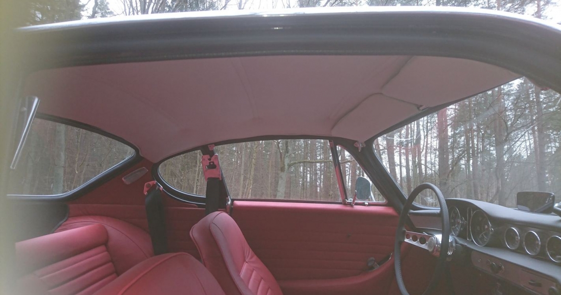 Volvo_1800S_Black_23